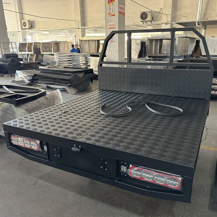 LC79 Dual Cab Aluminium Canopy For Camping